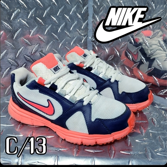 2FOR$40 NIKE TRAINERS - Picture 1 of 6